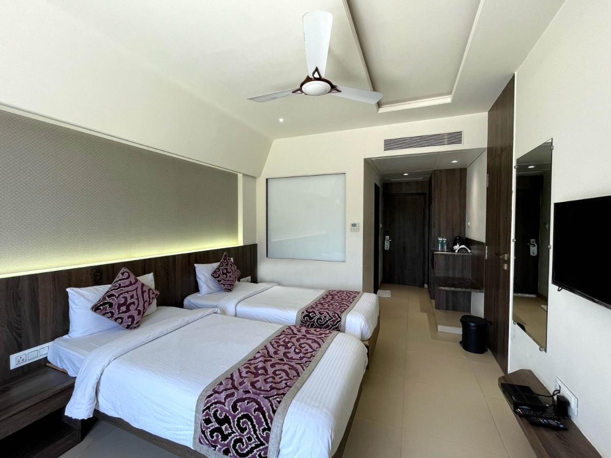 Hotel Grand Parivaar Igatpuri Exterior photo