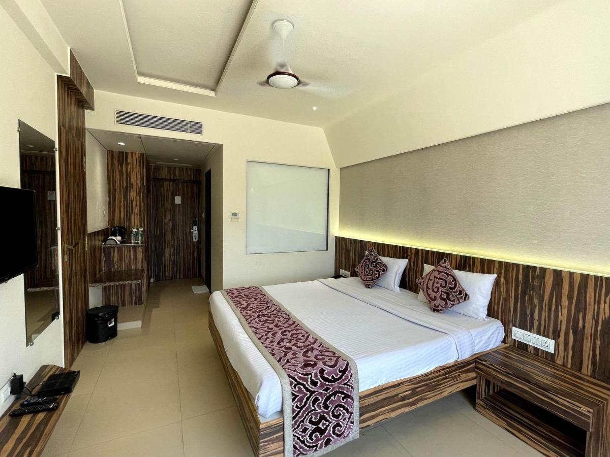 Hotel Grand Parivaar Igatpuri Exterior photo