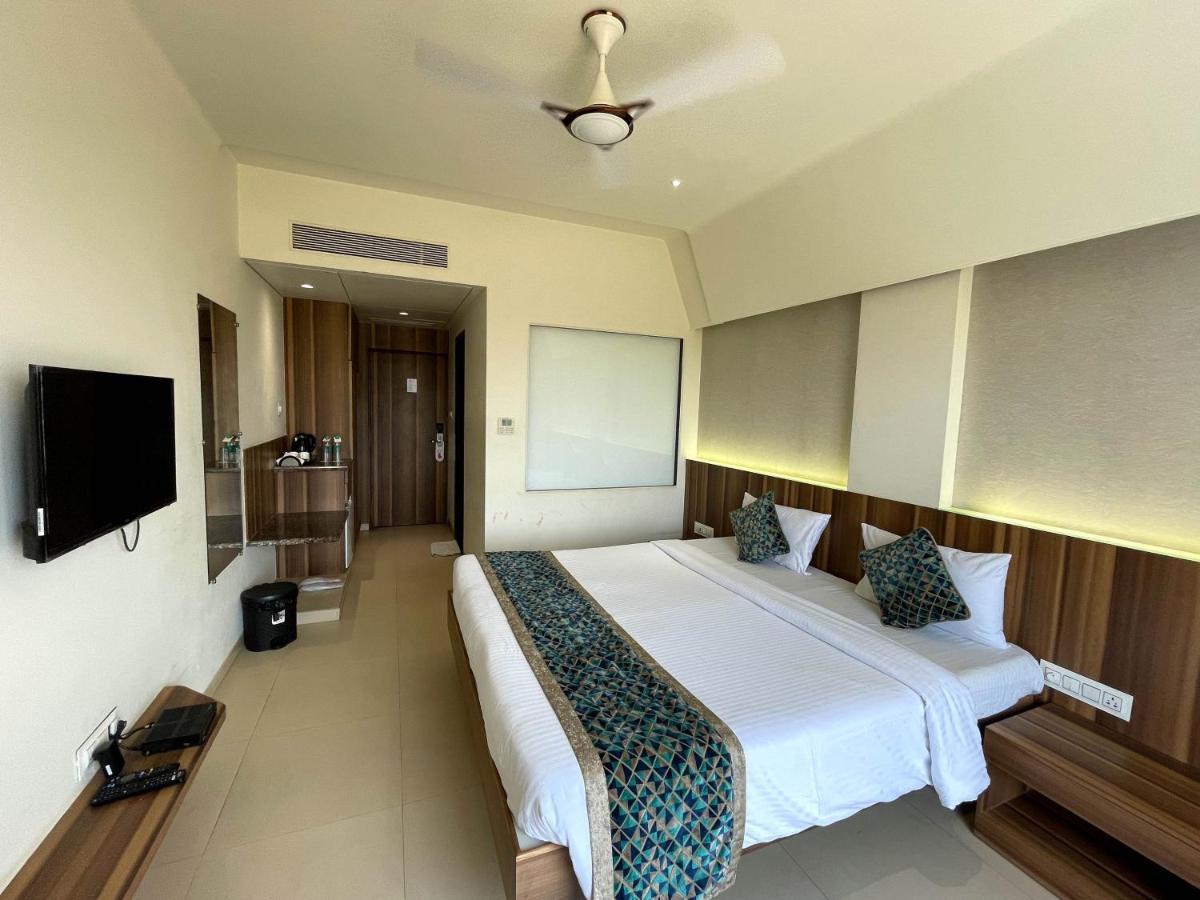Hotel Grand Parivaar Igatpuri Exterior photo
