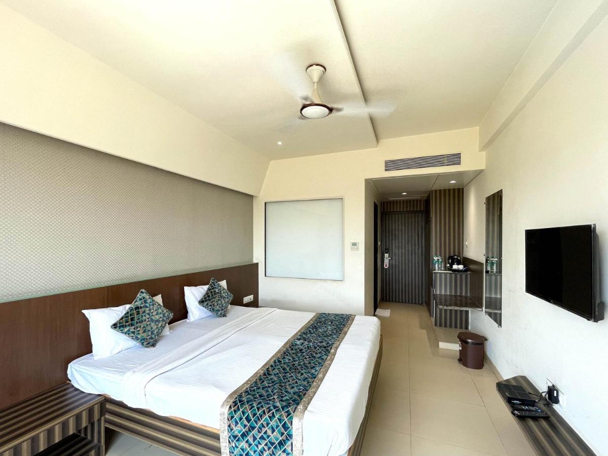 Hotel Grand Parivaar Igatpuri Exterior photo
