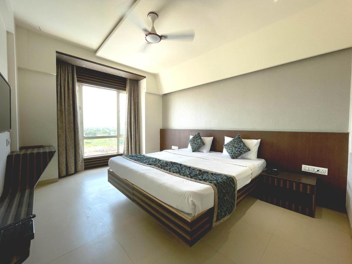 Hotel Grand Parivaar Igatpuri Exterior photo